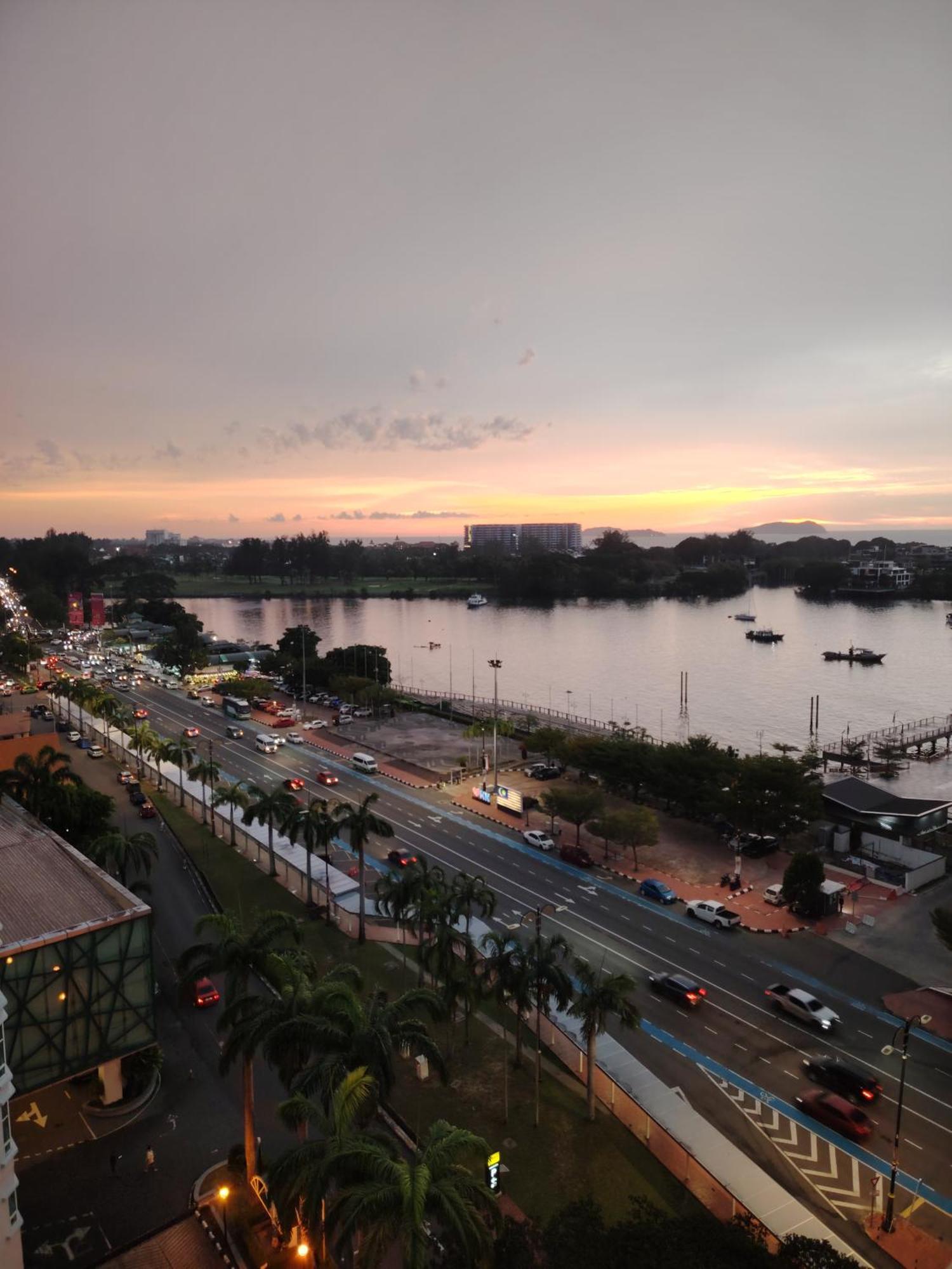 Town Condo - Marina Court Kota Kinabalu Buitenkant foto